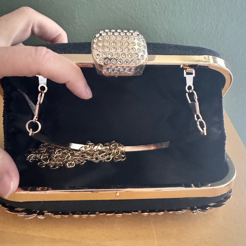 Black & Gold Rhinestone Evening Clutch – NWT ✨ - Picture 3 of 8
